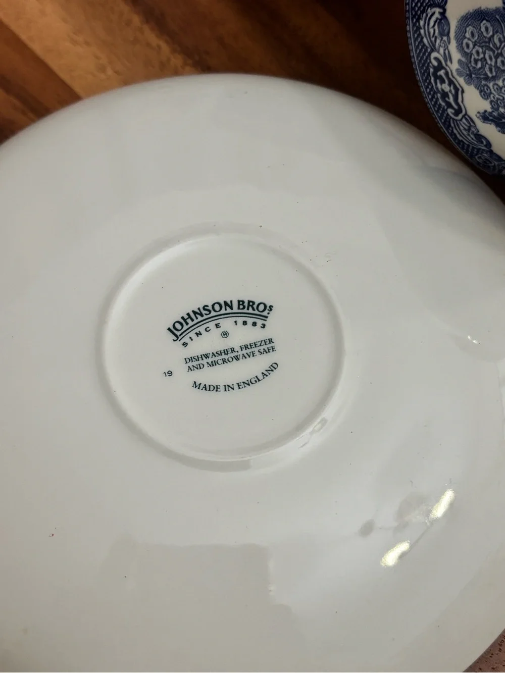 Johnson Bros Blue Willow Teacup and Saucer Set of 2 ENGLAND